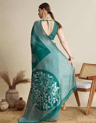 Green zari work silk blend saree with blouse 4