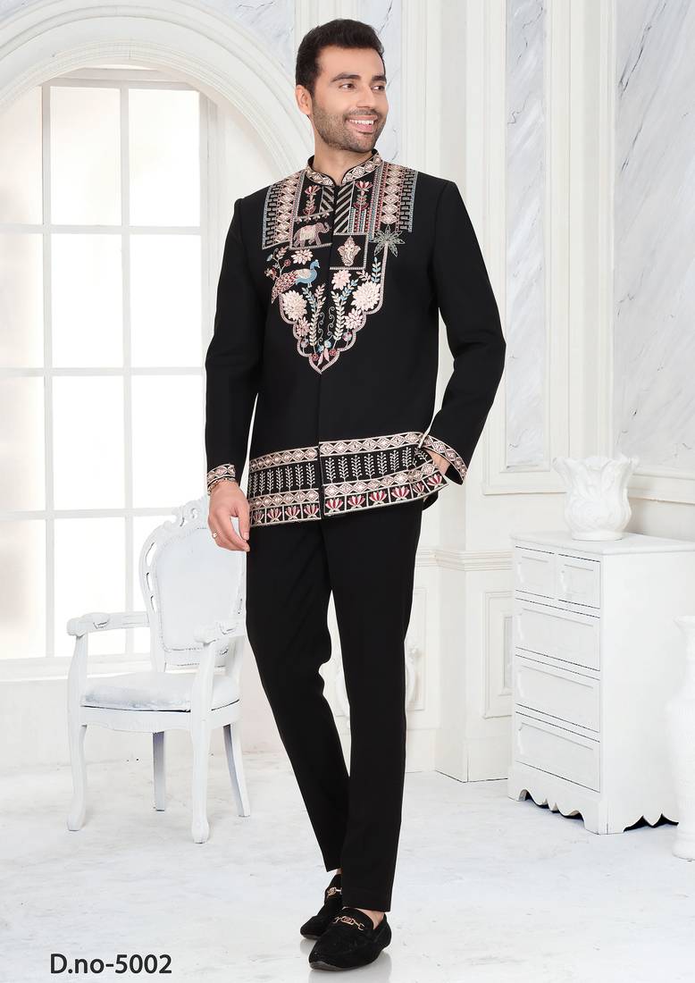 Black embroidered jodhpuri suit / bandhgala