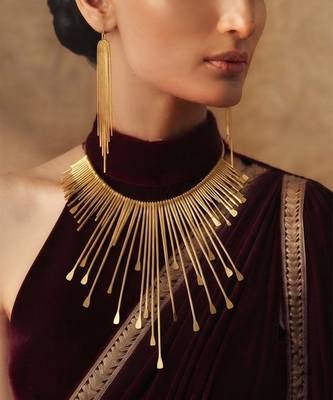 Radiant fringe statement choker necklace 3