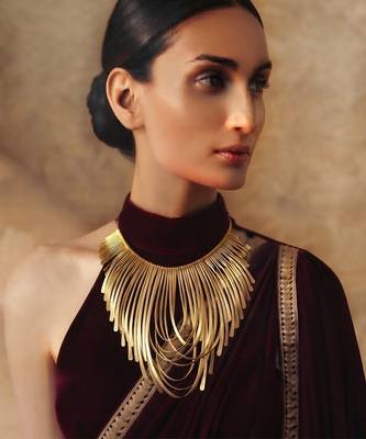 Golden fringe bib collar necklace 1