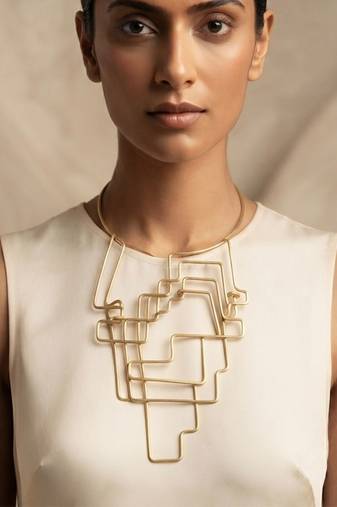 Gold metallic wire maze choker necklace