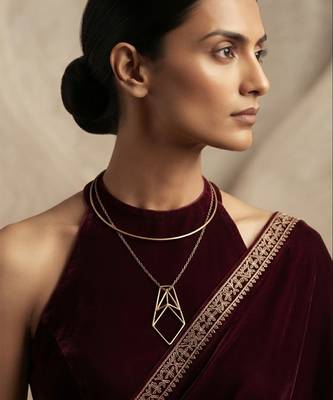 Gold metallic layered collar pendant necklace 3