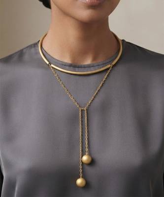 Gold metallic collar necklace 1