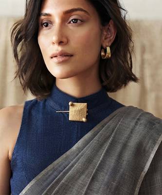 Gold textured square pin brooch 4