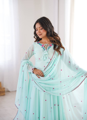 Sky blue thread embroidered georgette anarkali set 4