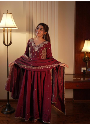 Maroon beads & sequins embroidered vichitra silk gown set 4