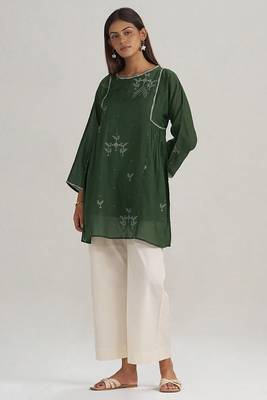 Mehndi green hand-printed mul-mul tunic 3