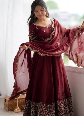 Maroon sequins & coding work fendi silk gown set 2