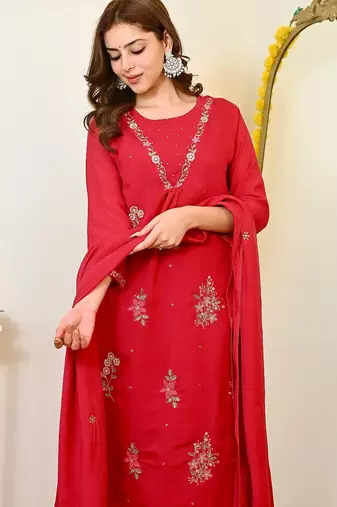 Red embroidered mul chanderi silk kurta set with chanderi dupatta