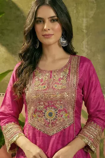 Pink embroidered french crepe kurta palazzo set with organza silk dupatta