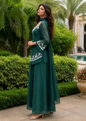 Zari green embroidered georgette kurta palazzo set with dupatta 5