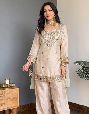 Cream embroidered mirror work chinon silk kurta palazzo set with striped dupatta 4