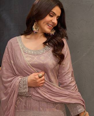 Mauve zari & thread embroidered viscose kurta plazzo dupatta set for women 4