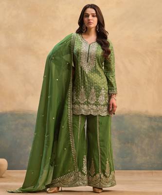 Green zari & thread embroidered viscose kurta plazzo dupatta set for women 2