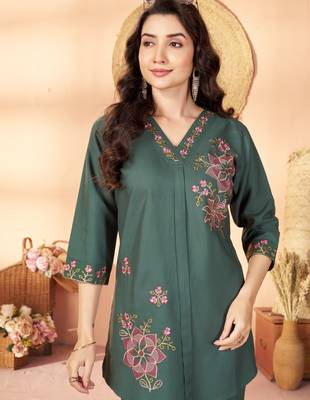 Green floral embroidered rayon co-ord set for women 3