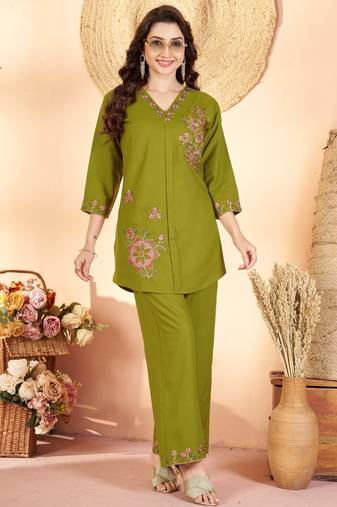 Dark green floral embroidered rayon co-ord set for women