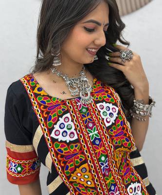 Black Multicolour Thread Navratri Lehenga Choli 3