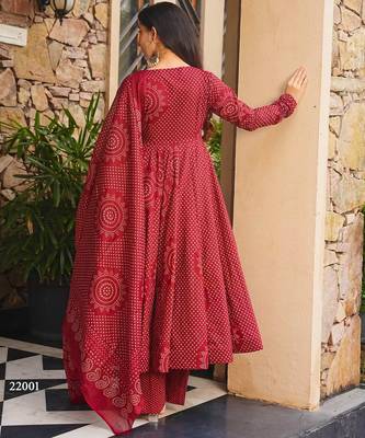 Red digital printed cotton kurta plazzo dupatta set for women 2