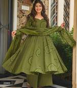 Green digital printed cotton kurta plazzo dupatta set for women