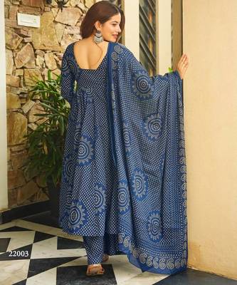 Blue digital printed cotton kurta plazzo dupatta set for women 2