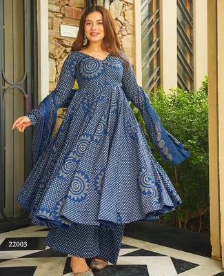 Blue digital printed cotton kurta plazzo dupatta set for women 3