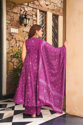 Purple digital printed cotton kurta plazzo dupatta set for women 2