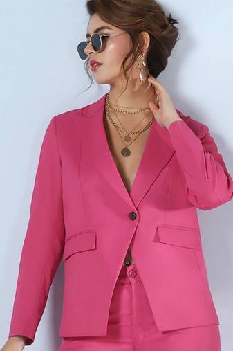 Peaked lapel collar single breasted blazer