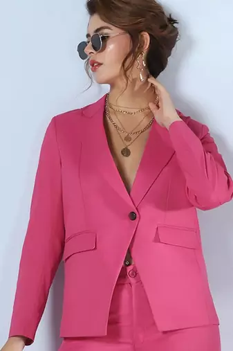 Peaked lapel collar single breasted blazer