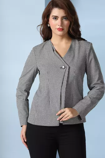 Checked notched lapel single breasted blazer