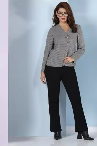 Checked notched lapel single breasted blazer