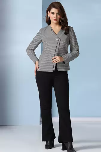 Checked notched lapel single breasted blazer