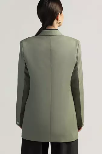 Single breasted notched collar longline blazer
