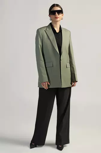 Single breasted notched collar longline blazer