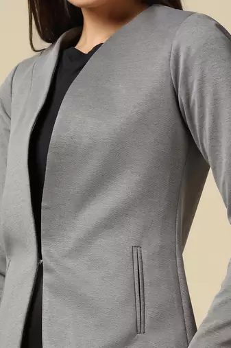 Women grey single breasted blazer