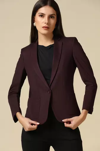 Women maroon single breasted blazer