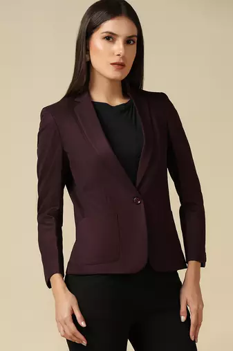 Women maroon single breasted blazer