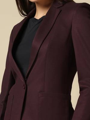 Women maroon single breasted blazer 4