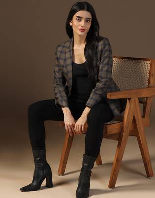 Women brown & blue check blazer 3