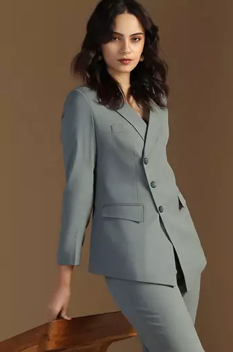 Tailored-fit single breasted blazer