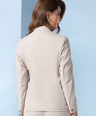 Peaked lapel double breasted blazer 2