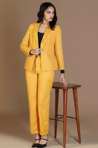 Striped peaked lapel collar double breasted formal blazer