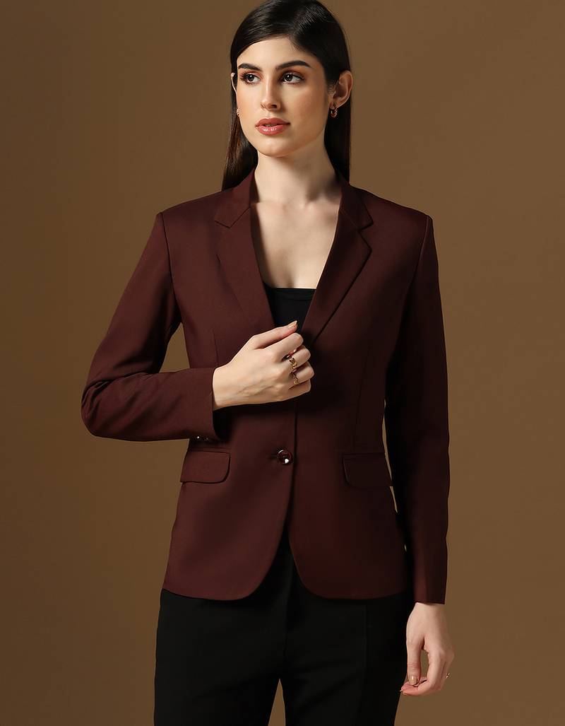 Maroon notched label blazer