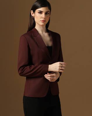 Maroon notched label blazer 2