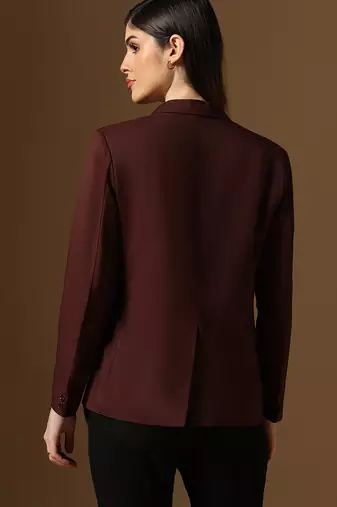 Maroon notched label blazer