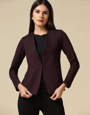Women maroon single breasted blazer 1