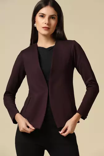 Women maroon single breasted blazer