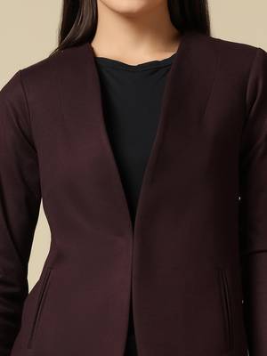 Women maroon single breasted blazer 4