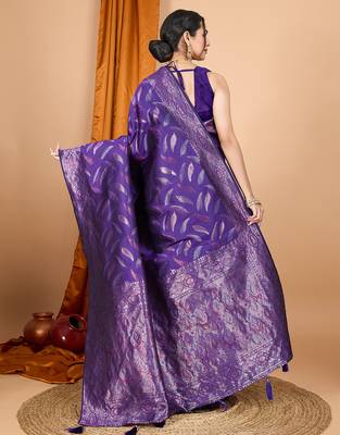 Purple zari work border pure silk saree with blouse 4