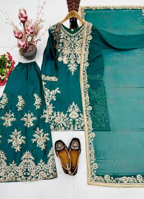 Green heavy natural silk party wear embroidery suit set 4