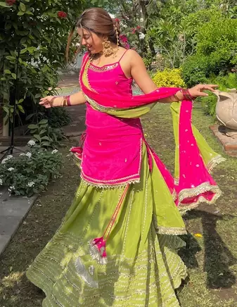 Women   s Flared Lehenga Set With Rani Pink Embroidered Top & Dupatta
